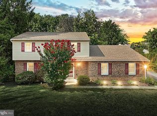 6377 Leader Dr, York, PA 17407