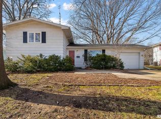 213 Cartwright Dr, Springfield, IL 62704