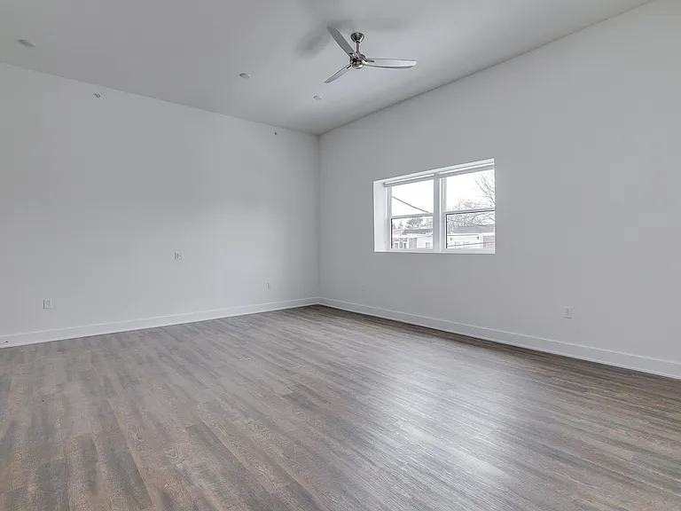 1416 Upland St — Photo 8