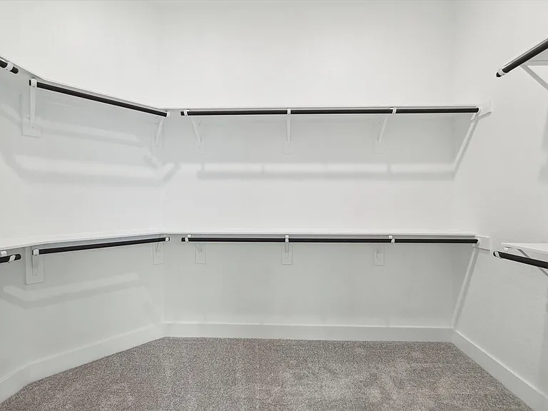 2418 Russet Forest Dr — Photo 19