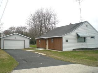 2416 N 38th St, Sheboygan, WI 53083
