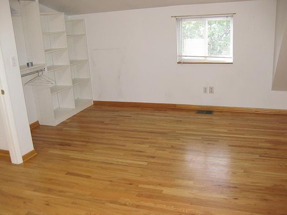 5th image of 3107 N Southport Ave Unit 3