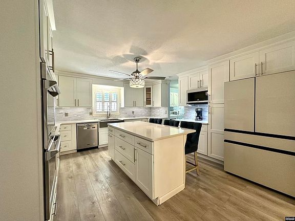 5th image of 2203 Wedgewood Dr