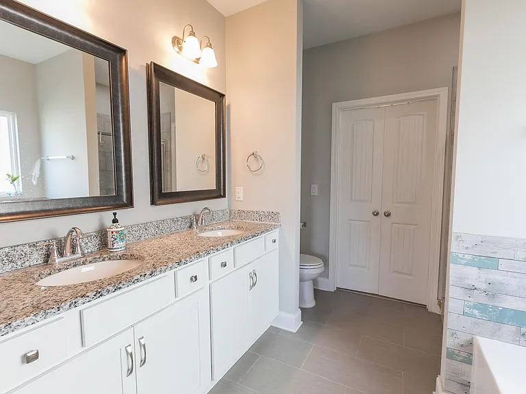 1055 Crisp Spring Dr — Photo 20