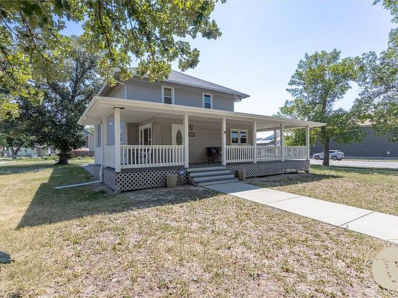 2nd image of 301 1st Ave