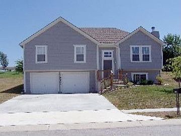1st image of 14911 Pine View Dr