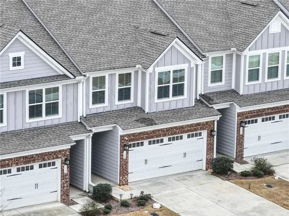 168 Salt Lake Ln, Hoschton, GA 30548