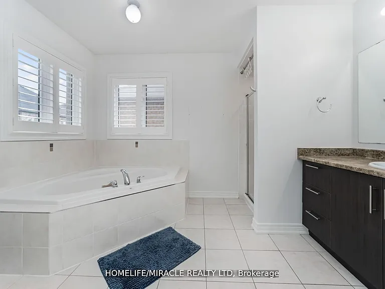 10 Kenora St — Photo 24