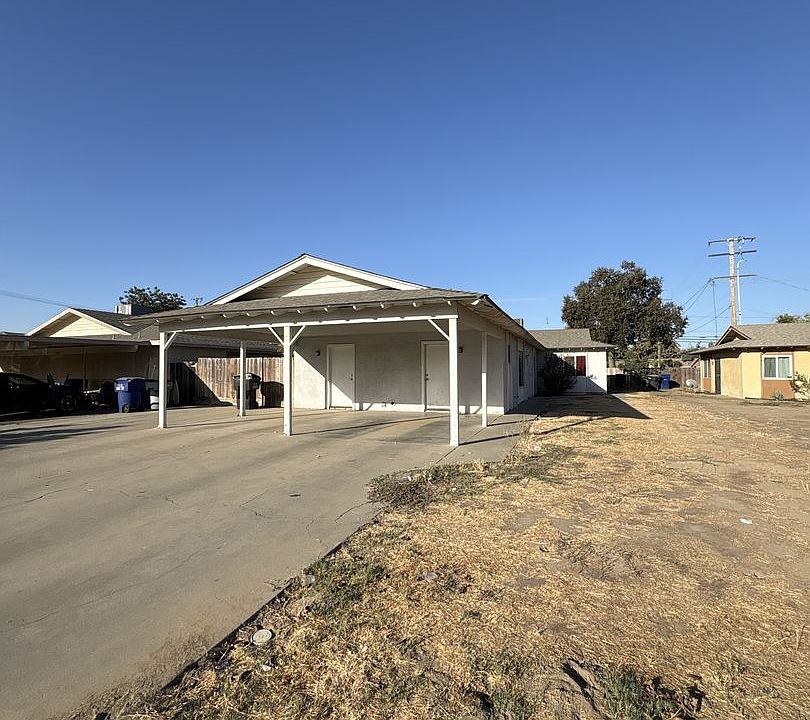1st image of 2002-2004 Parker Pl #2002