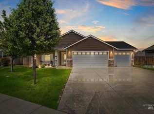 4590 E Stone Falls Dr, Nampa, ID 83686