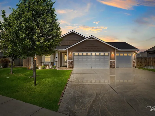 4590 E Stone Falls Dr, Nampa, ID 83686