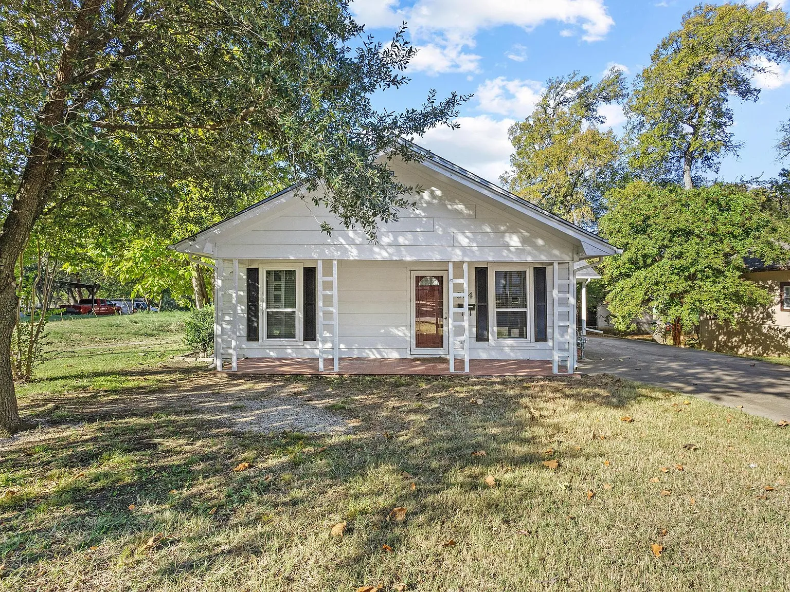 4 bed, 1630 sqft, $1,600 — Photo 2