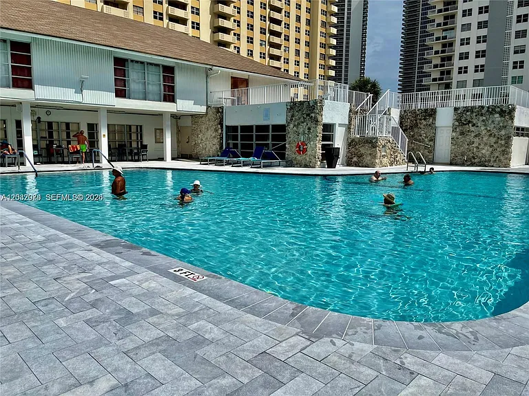 1849 S Ocean Dr #0 — Photo 34