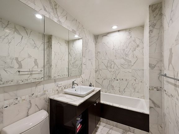 5th image of 212 E 57th St APT 2C