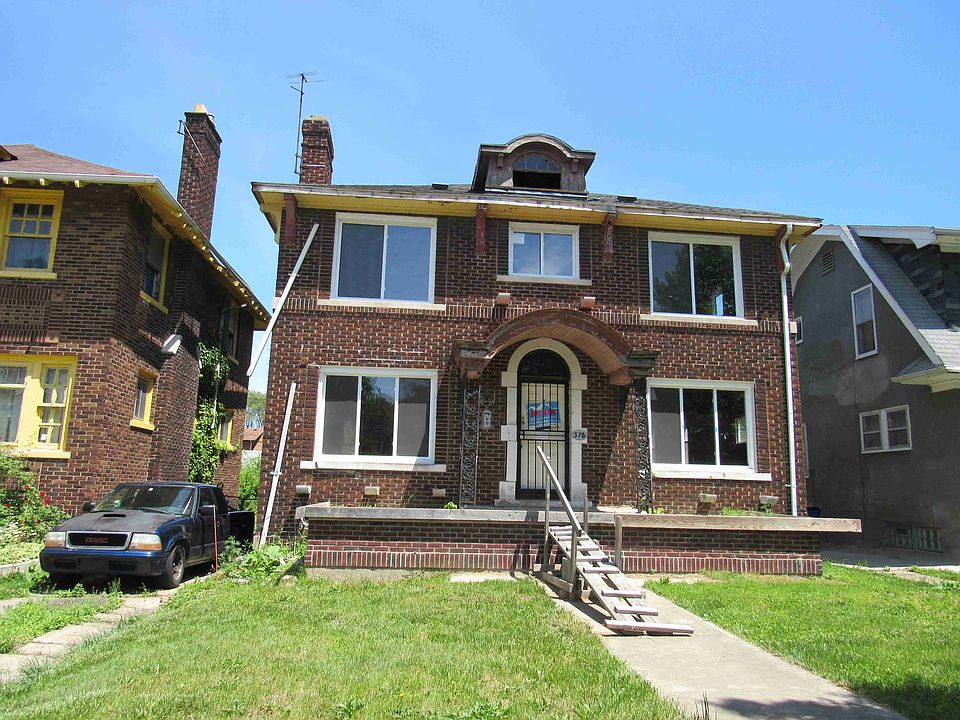 576 Chalmers