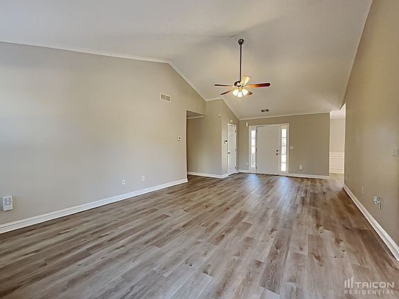 3rd image of 4112 Edenbrooke Cir