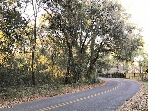 146 Johnny Morrall Cir, Pt Royal, SC 29935