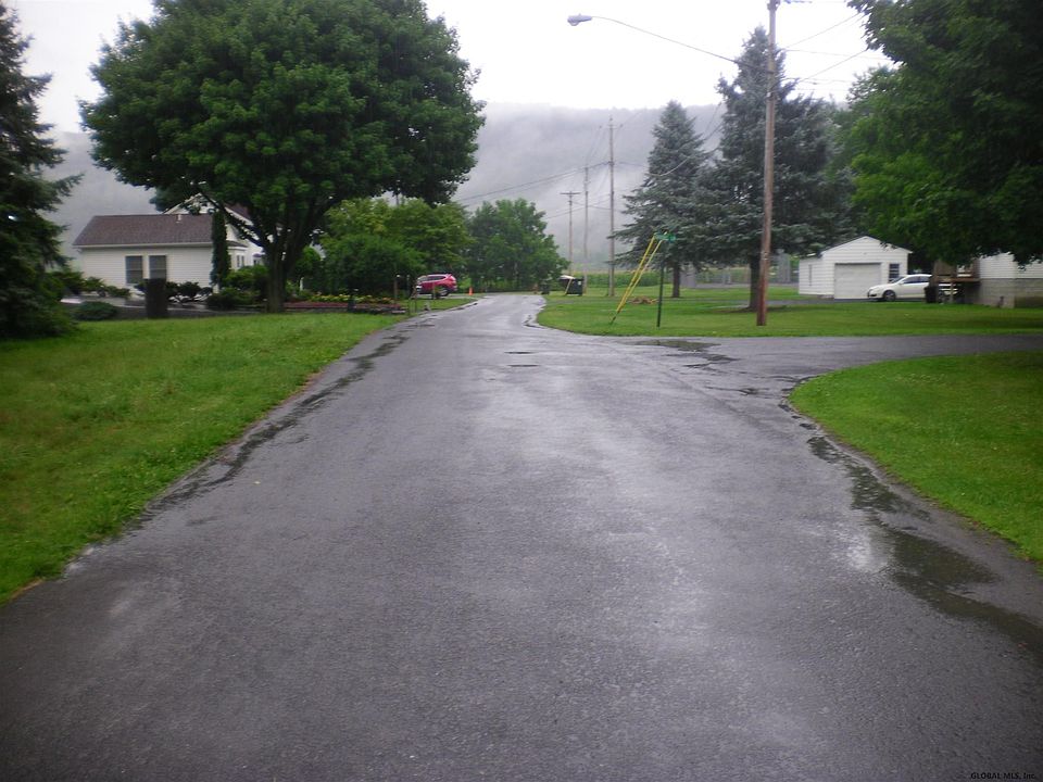 1st image of 109 Griebel Ln