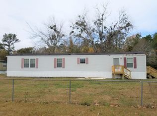 1 Duke Dr, Hubert, NC 28539