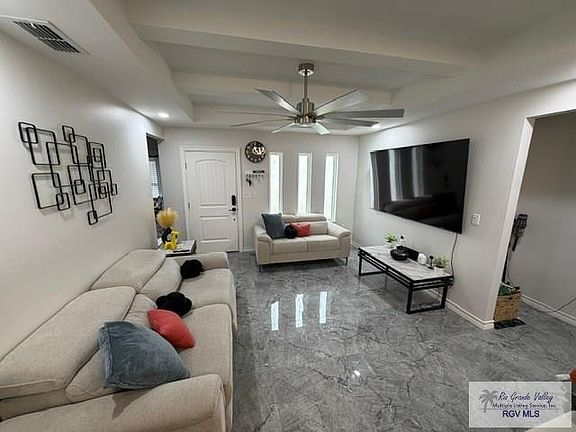 2nd image of 700 Tamarindo Ln