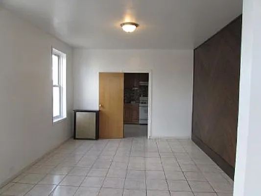 Rented by NY Metro Realty Group | media 28