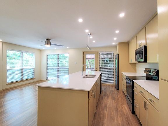 2nd image of 1422 Winding Brook Cir #267