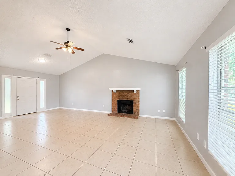 4616 Rose Of Sharon Ln — Photo 6