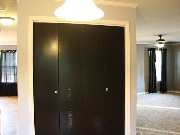 4th image of 4428 Bucknell Dr