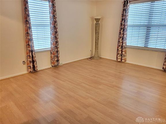 3rd image of 1808 Lockbourne Dr