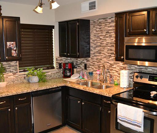 5th image of 2707 E Michelle Dr