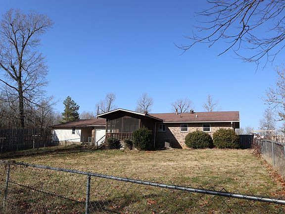 2nd image of 447 Deer Bend Trl