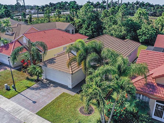 4th image of 810 SW Munjack Cir