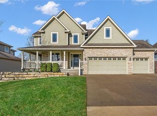 1119 Sawhill Dr, Lawrence, KS 66049
