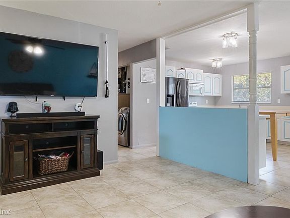 4th image of 8390 Porto Bello Ave
