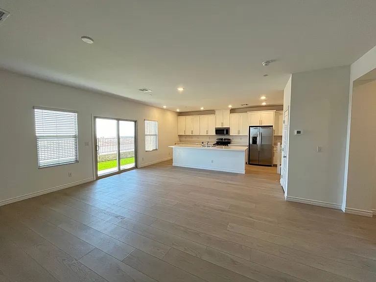 600 N Carriage Hill Dr #1148 — Photo 3
