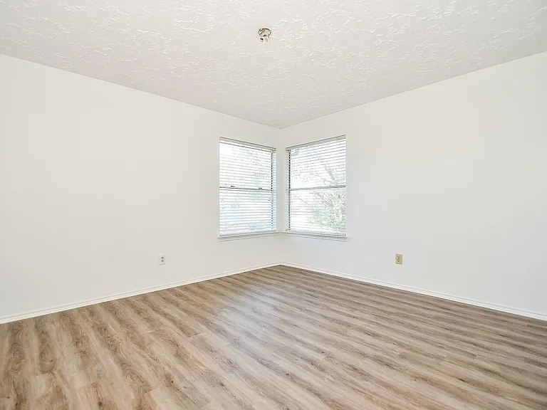 12311 Grove Meadow Dr — Photo 24