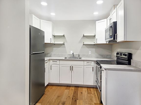 3rd image of 2504 204th St SW APT 1