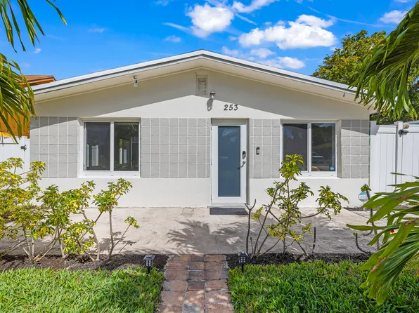 253 SW 2nd Court, Deerfield Beach, FL 33441