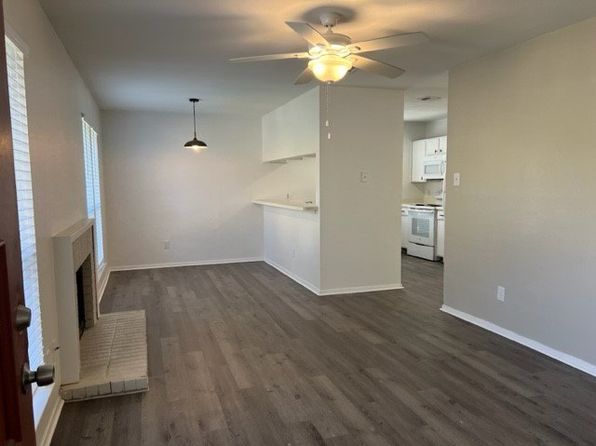 2300 Yorkstown Dr #C203