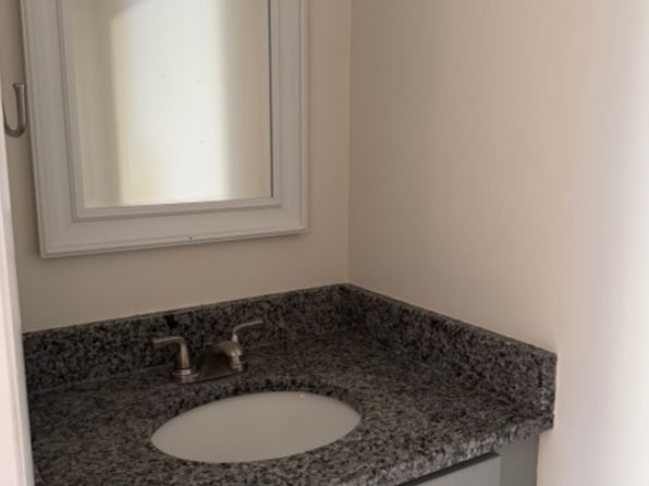 34 Pleasant St APT B