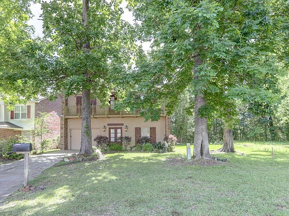 2nd image of 1619 Magnolia Ave
