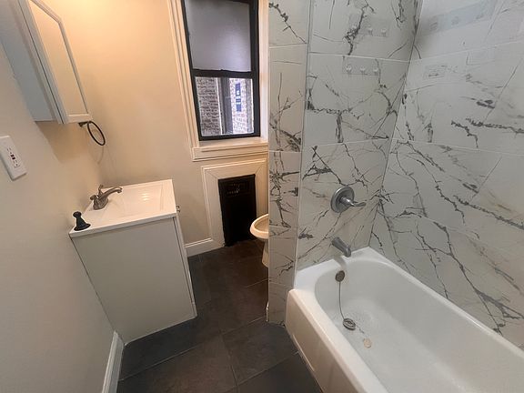 4th image of 1-195 Prospect St #1