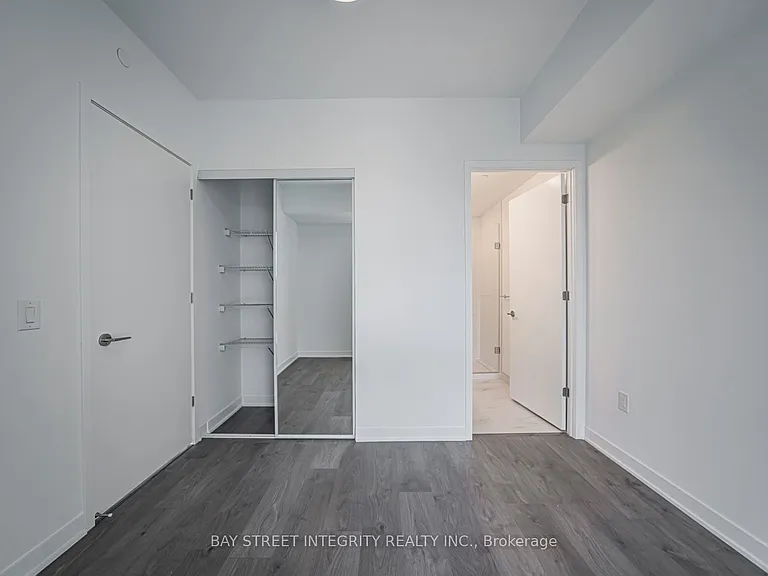 10 Oak St #903 — Photo 9