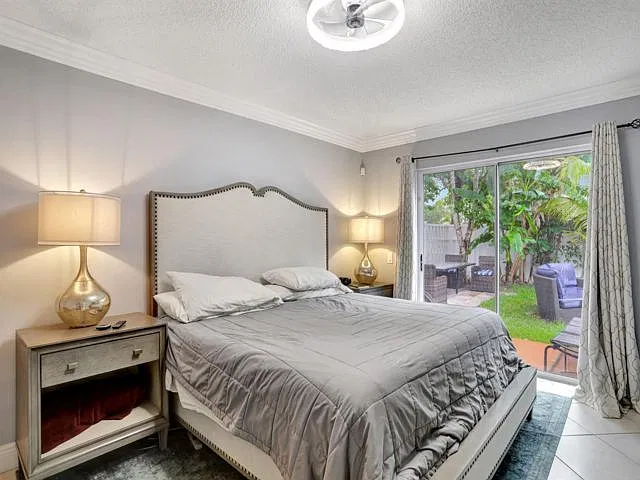 3 bed, 2.5 bath, $3,900 — Photo 3