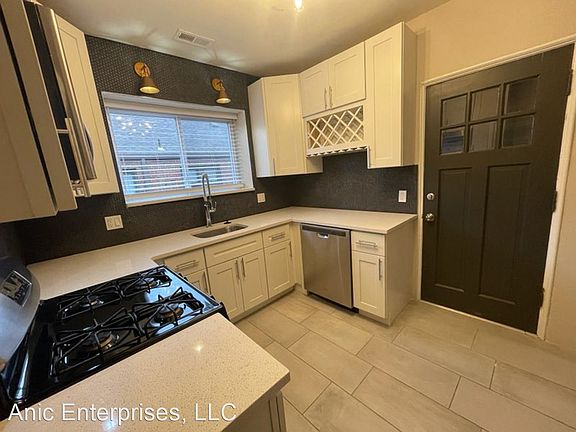 2nd image of 7512 Cromwell Dr