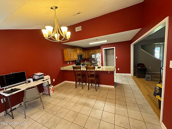 5th image of 5666 Broadway Dr
