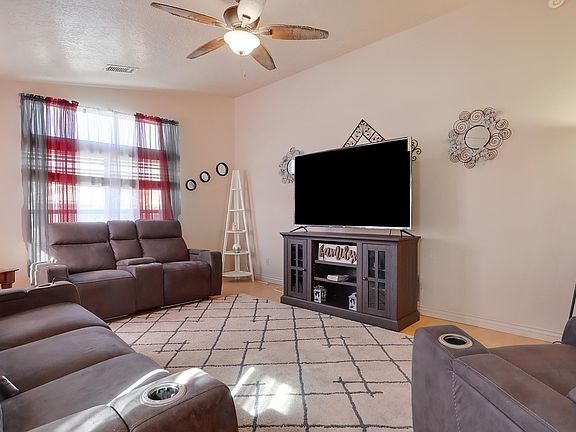 5th image of 3216 Painted Rock Dr NW