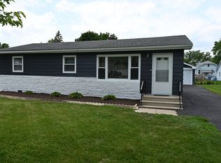 1155 Lebanon St, Aurora, IL 60505