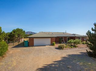 3 Moondust Ln, Edgewood, NM 87015