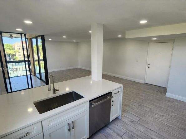 750 Egret Cir APT 6401